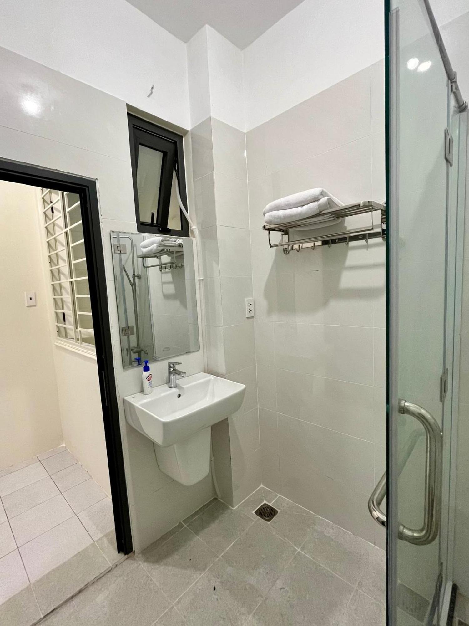 Khách sạn hẻo lánh Dan's Wash & House, Big And New, Balcony, Laudromat, Bui Vien Area TP. Hồ Chí Minh