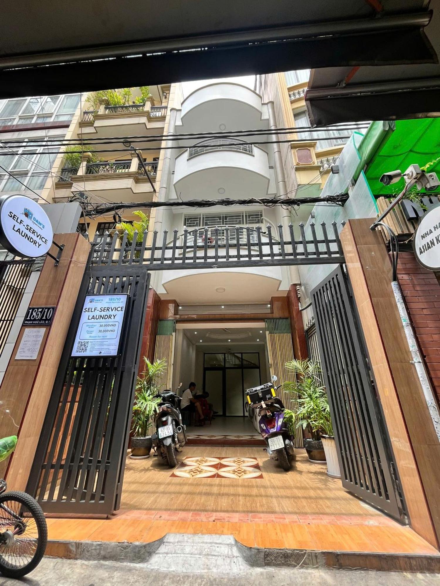 Dan's Wash & House, Big And New, Balcony, Laudromat, Bui Vien Area TP. Hồ Chí Minh